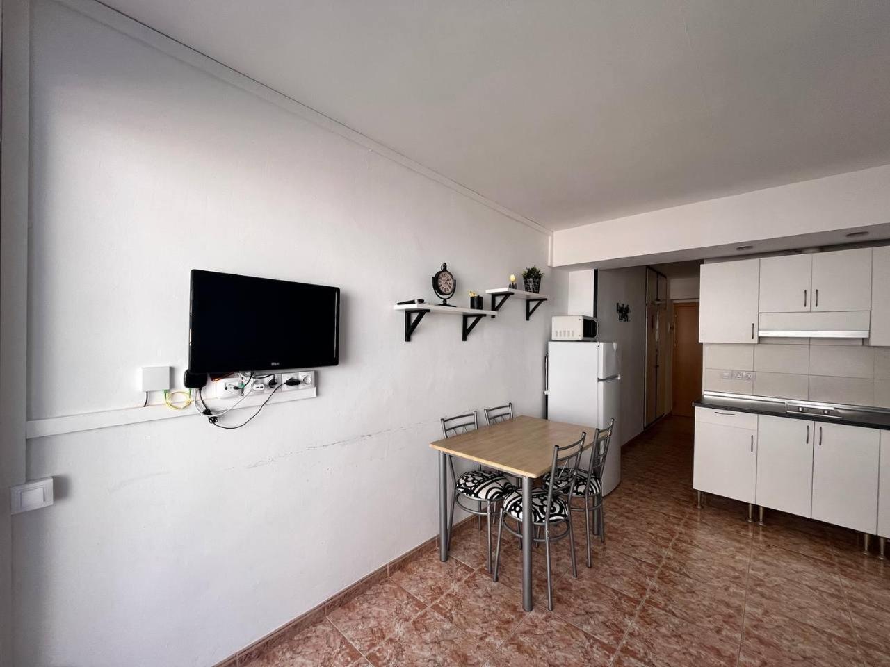Estudio Con Tres Piscinas Comunitarias Y Pista De Tenis Rosas Exteriör bild