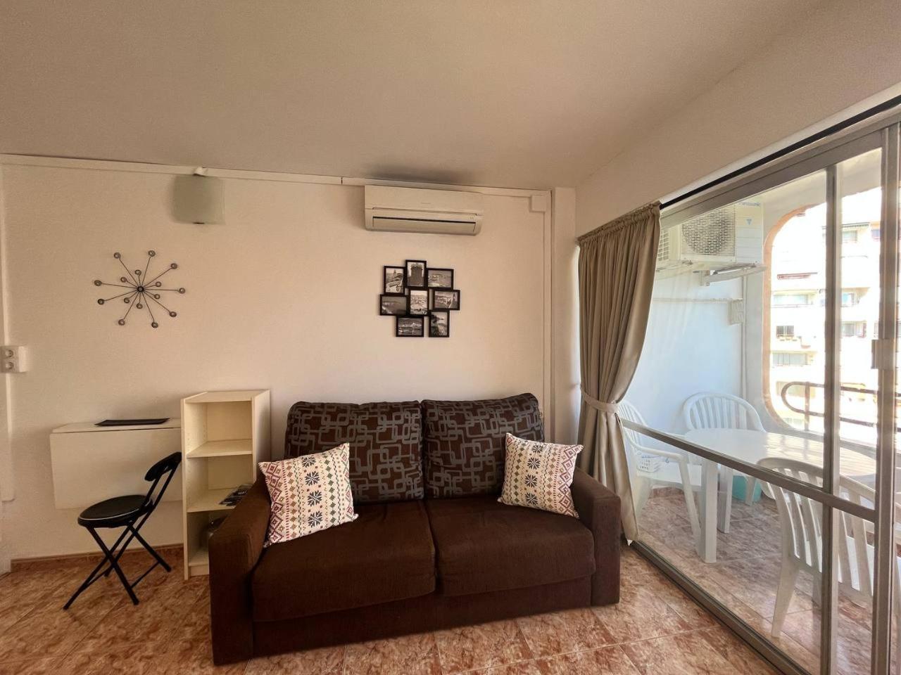 Estudio Con Tres Piscinas Comunitarias Y Pista De Tenis Rosas Exteriör bild
