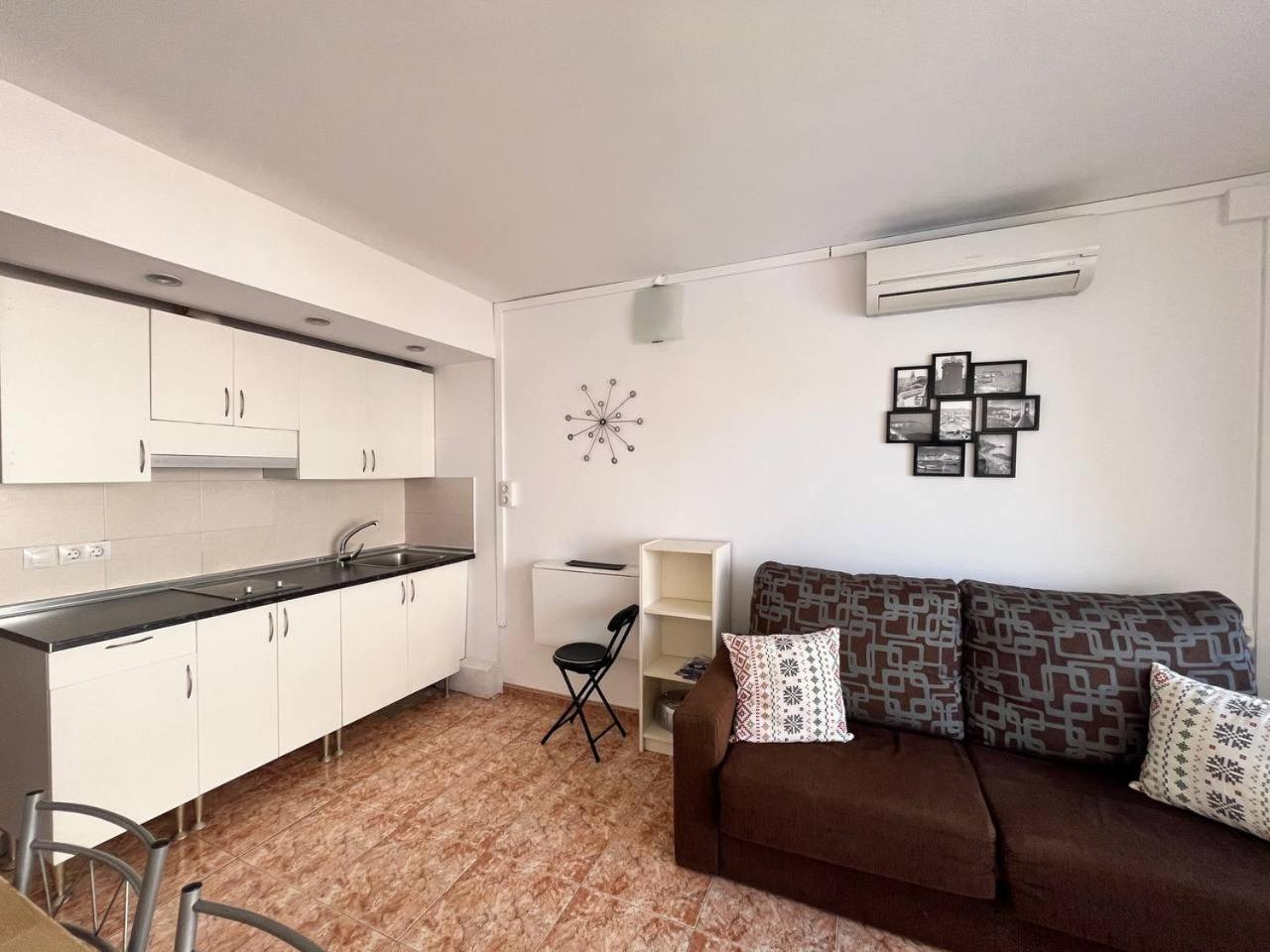 Estudio Con Tres Piscinas Comunitarias Y Pista De Tenis Rosas Exteriör bild