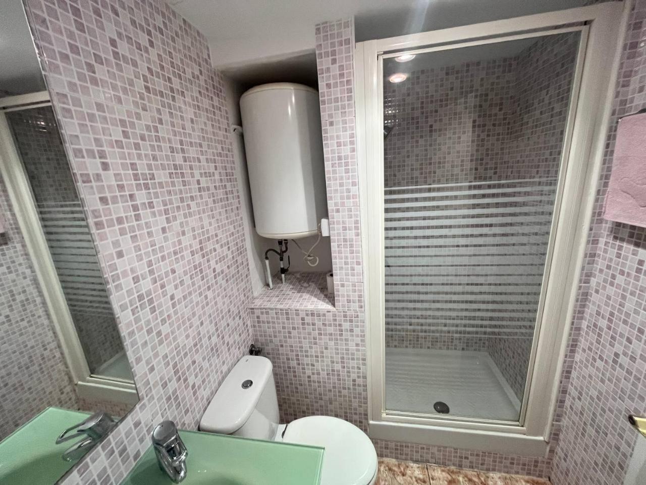 Estudio Con Tres Piscinas Comunitarias Y Pista De Tenis Rosas Exteriör bild